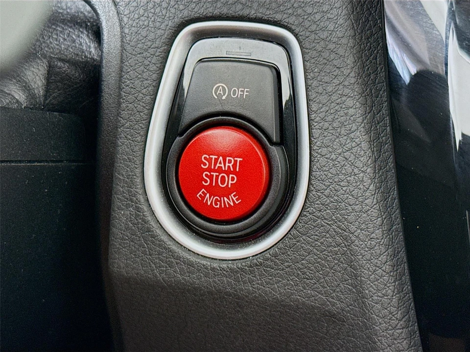 2020 BMW - Image 17 of 31