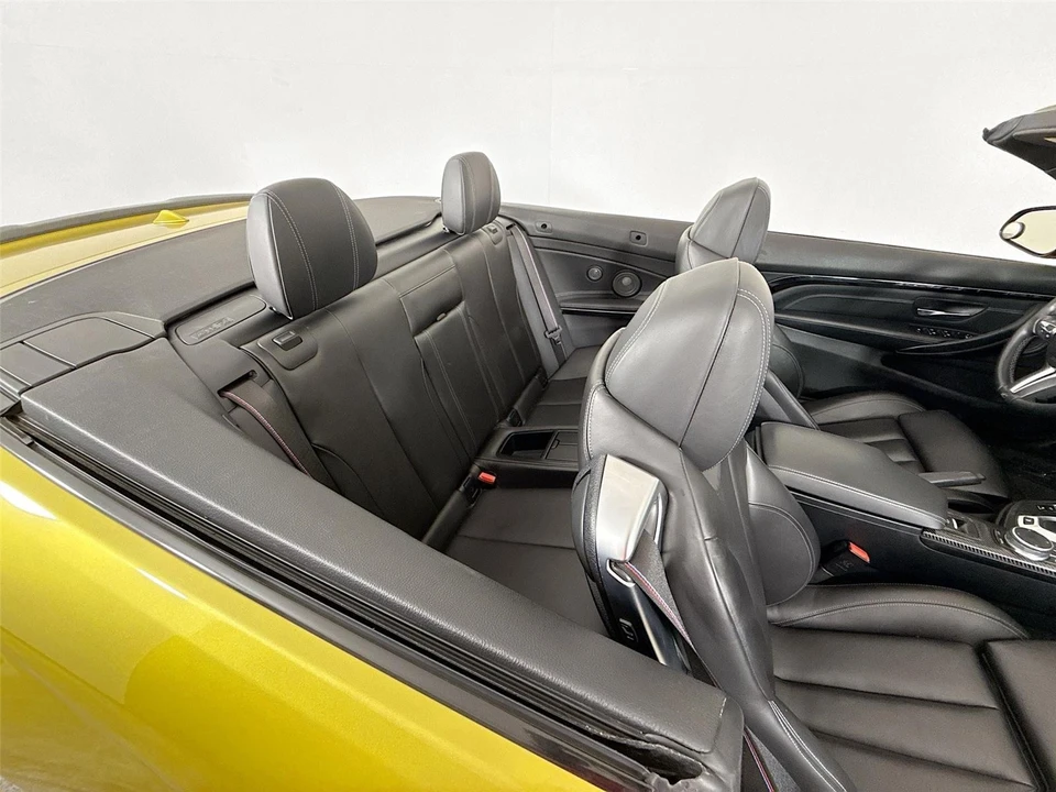 2020 BMW - Image 24 of 31