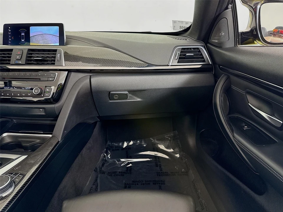 2020 BMW - Image 26 of 31