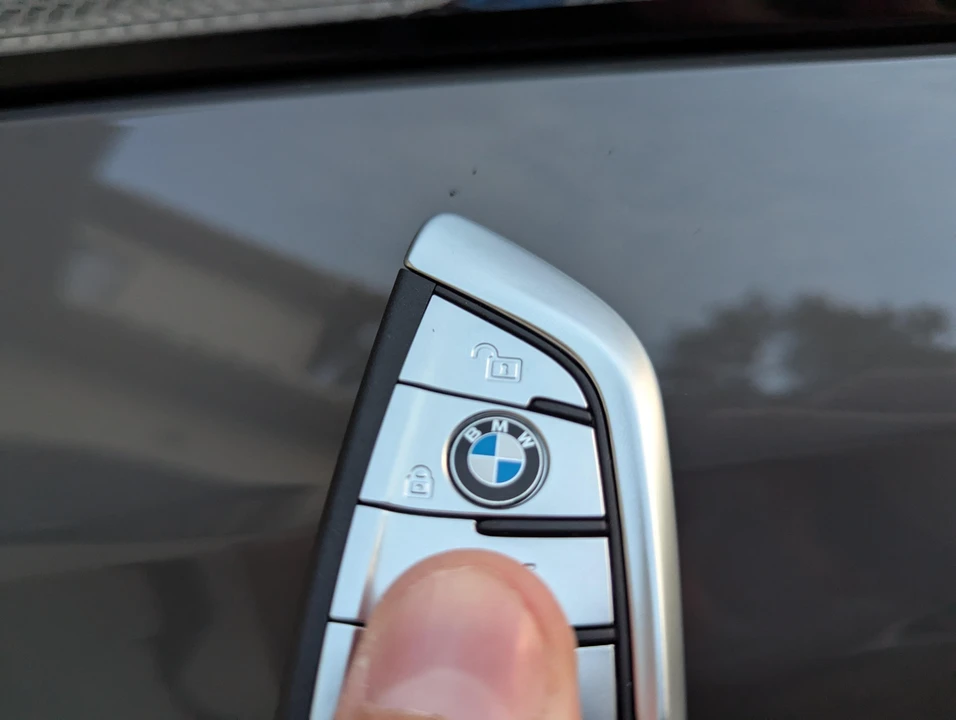 2020 BMW G11/G12 750i & M760i Sedan - Image 31 of 31