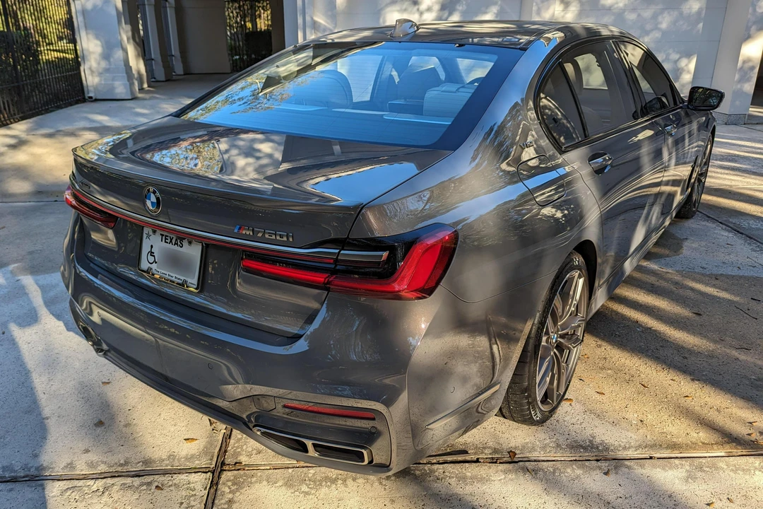 2020 BMW G11/G12 750i & M760i Sedan - Image 8 of 31