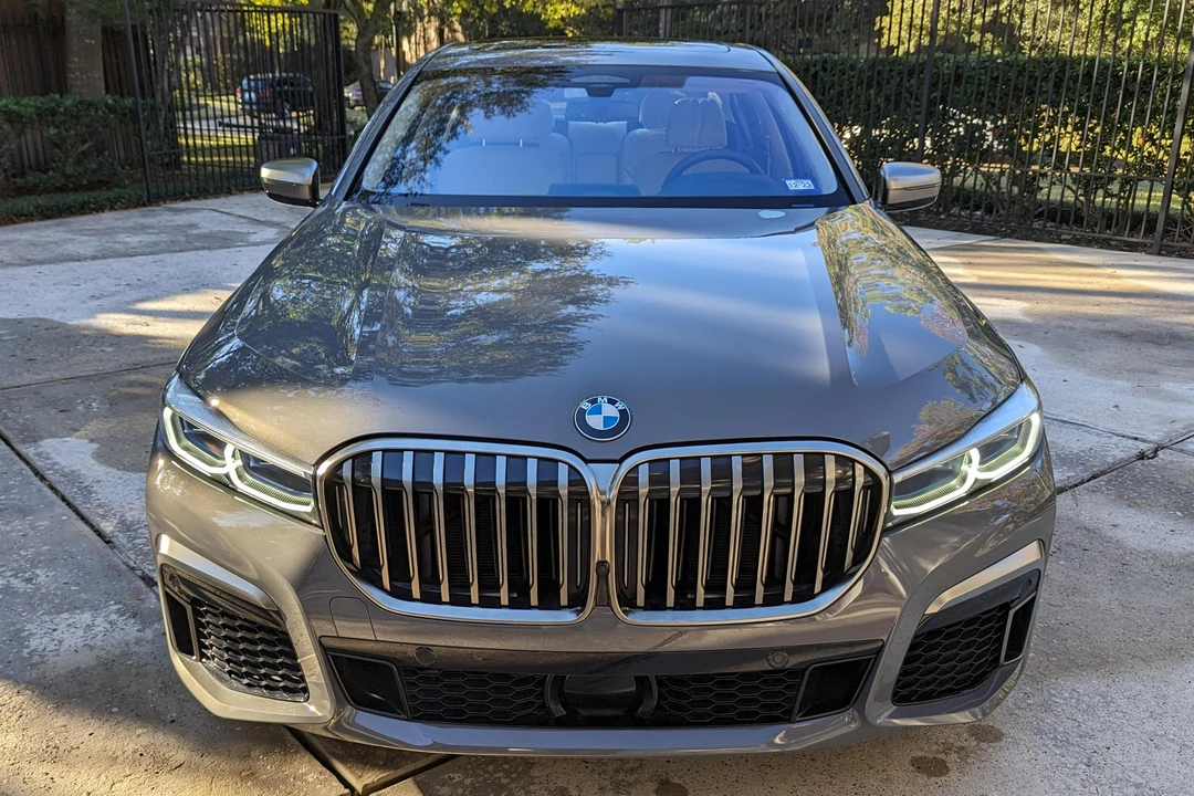 2020 BMW G11/G12 750i & M760i Sedan - Image 2 of 31