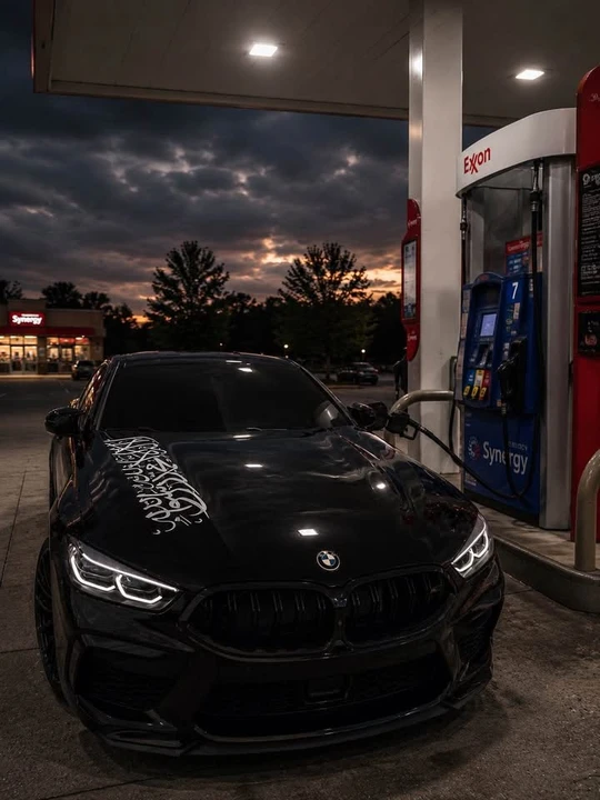 2020 BMW M8 GTE - Image 2 of 4