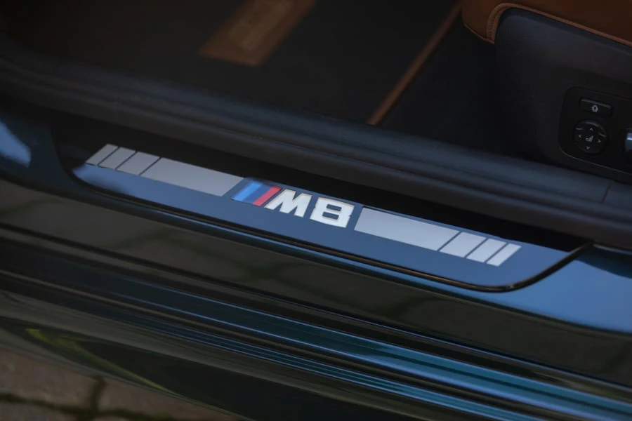 2020 BMW M8 - Image 30 of 31