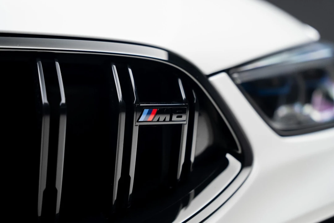 2020 BMW M8 - Image 15 of 21
