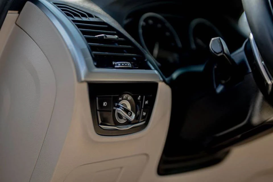 2020 BMW G01 X3 - Image 14 of 19