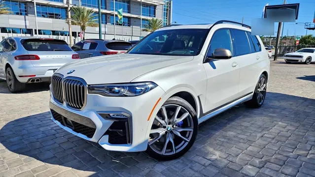 2020 BMW X7 M50i