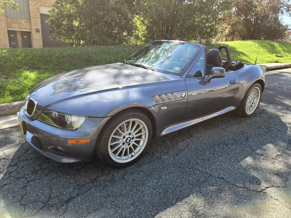 2020 BMW Z3 - Image 2 of 10