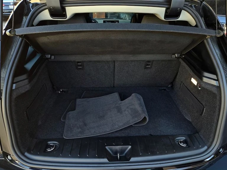 2020 BMW i3 - Image 9 of 10