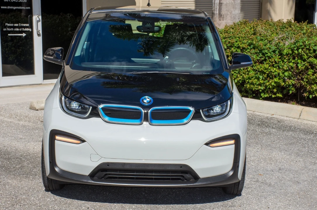 2020 BMW i3 - Image 12 of 21