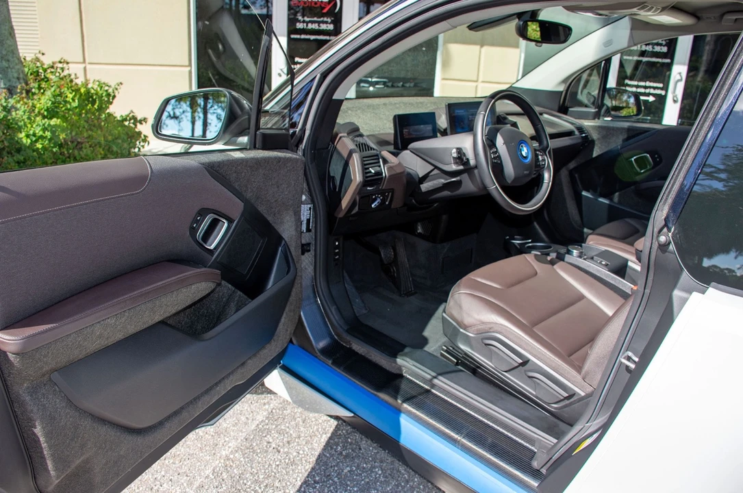 2020 BMW i3 - Image 7 of 21