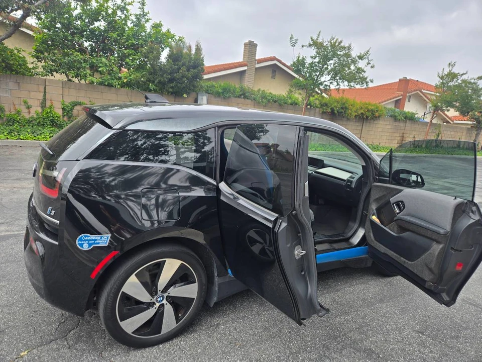 2020 BMW i3 - Image 17 of 18