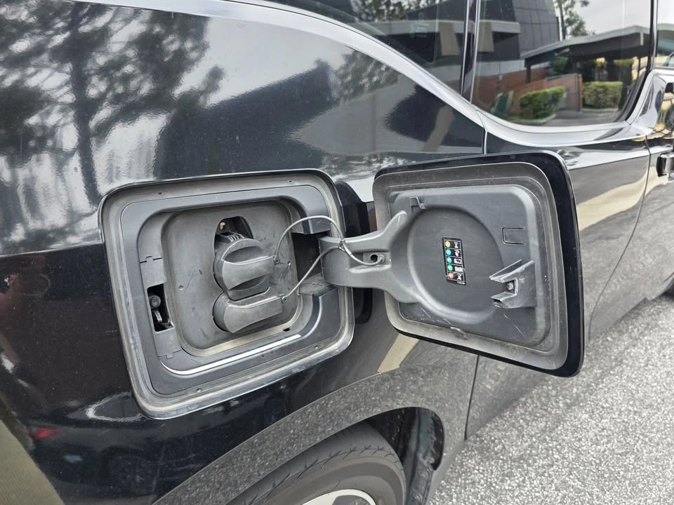 2020 BMW i3 - Image 11 of 20