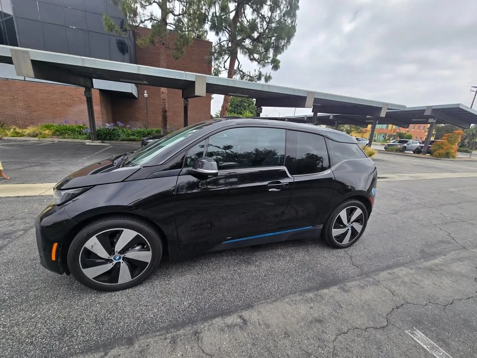 2020 BMW i3 - Image 15 of 20