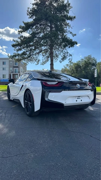 2020 BMW i8 - Image 3 of 11