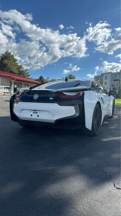 2020 BMW i8 - Image 2 of 11
