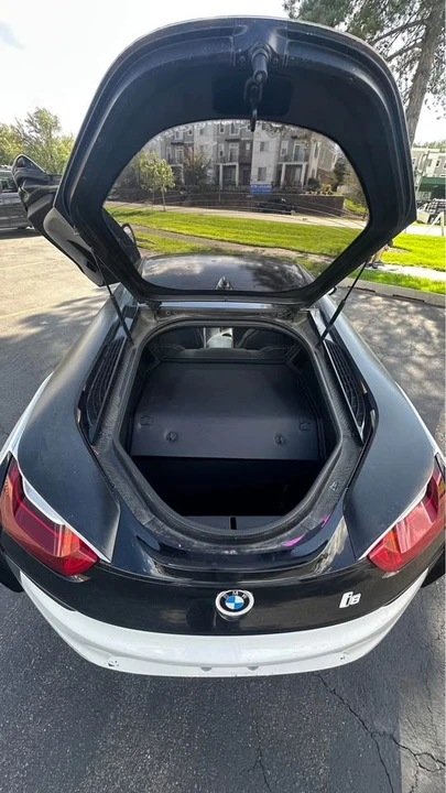 2020 BMW i8 - Image 7 of 11
