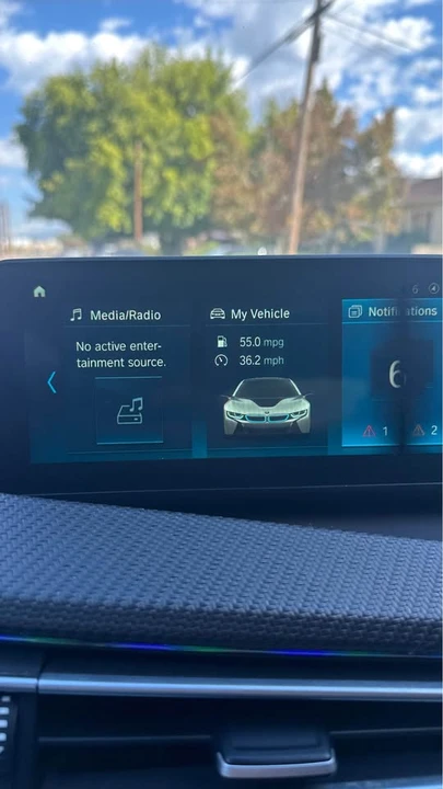 2020 BMW i8 - Image 11 of 11
