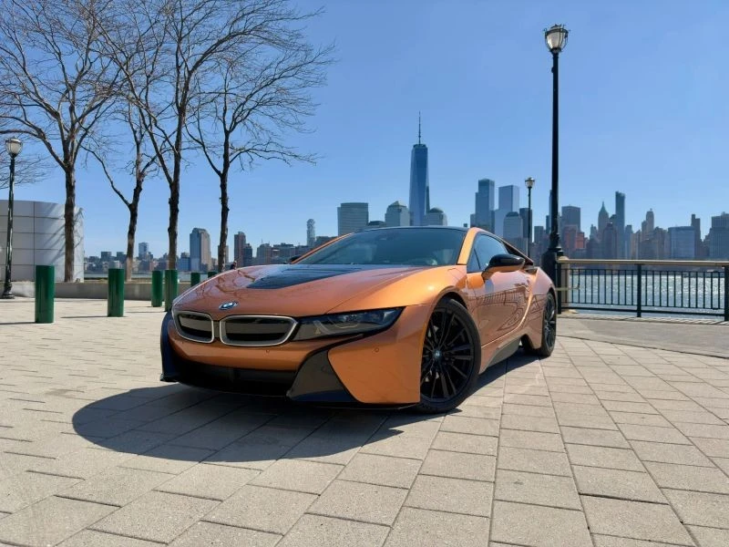 2020 BMW i8 - Image 10 of 12