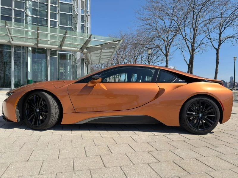 2020 BMW i8 - Image 11 of 12