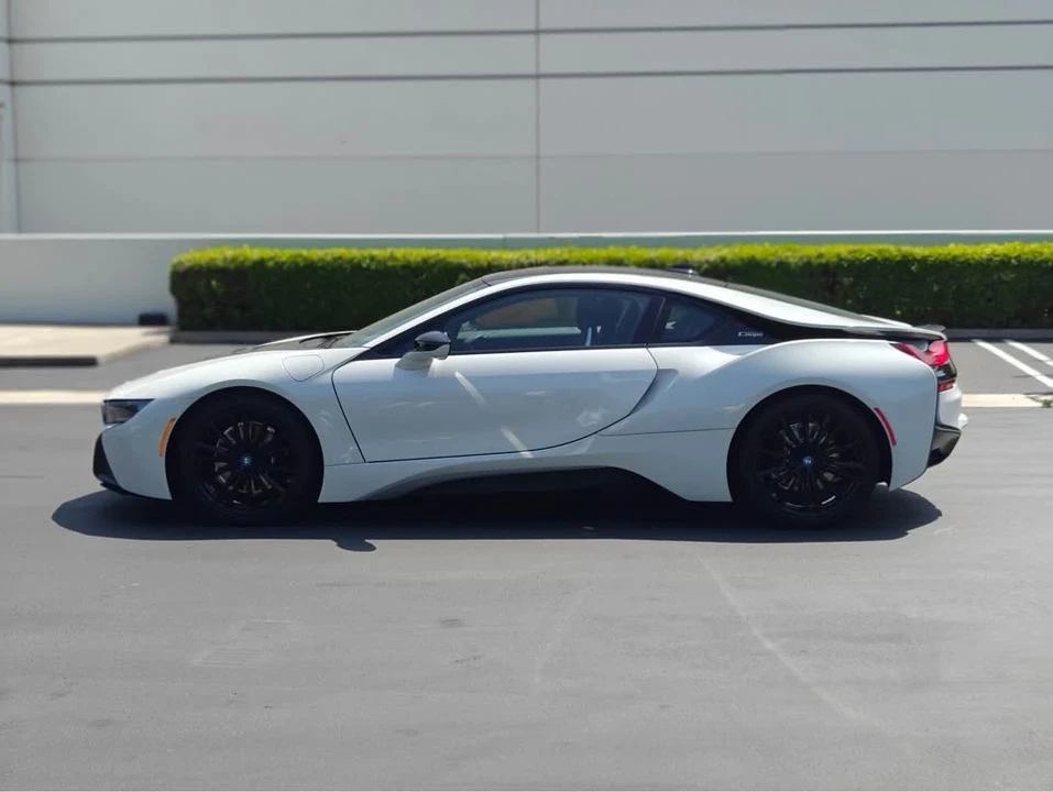 2020 BMW i8 - Image 5 of 9