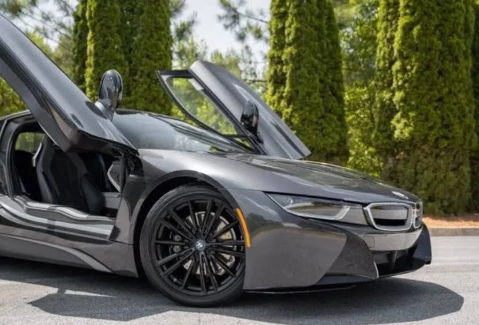 2020 BMW i8 - Image 2 of 16