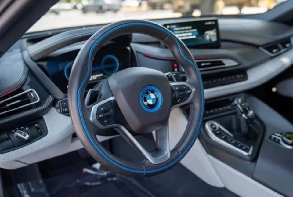 2020 BMW i8 - Image 8 of 16