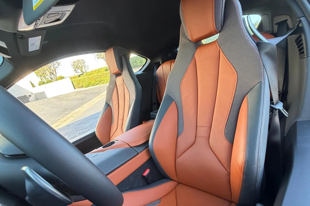 2020 BMW i8 - Image 30 of 31