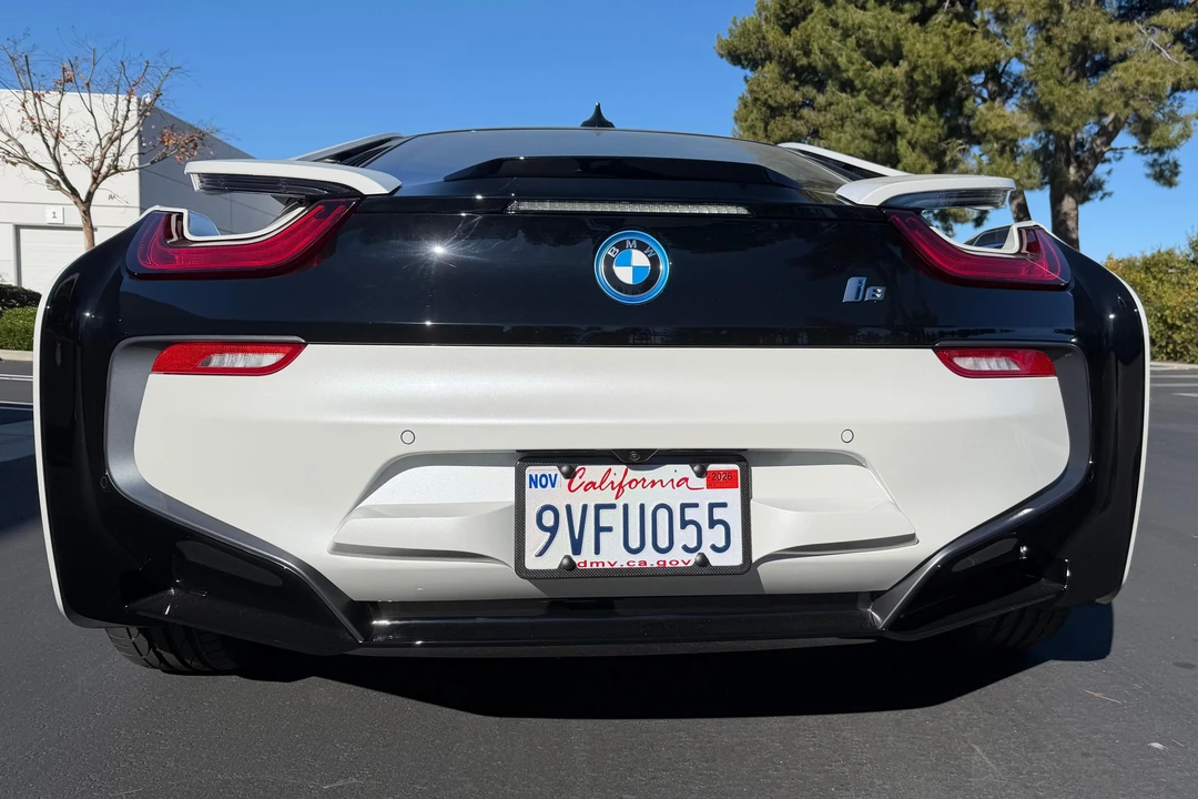 2020 BMW i8 - Image 5 of 31