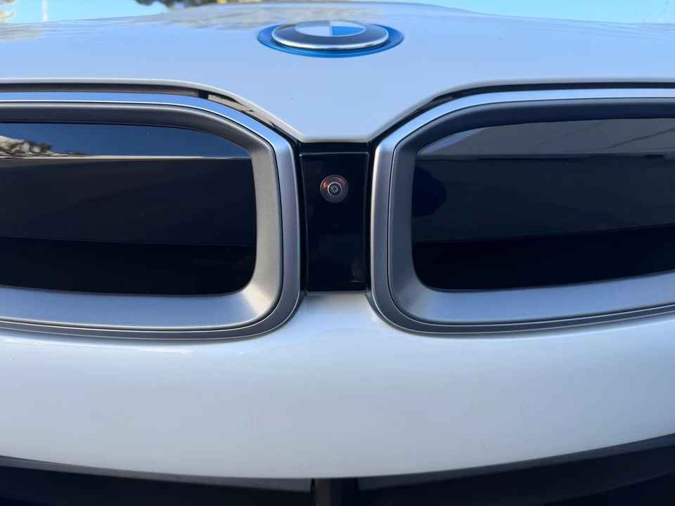 2020 BMW i8 - Image 13 of 31