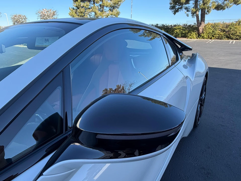 2020 BMW i8 - Image 16 of 31