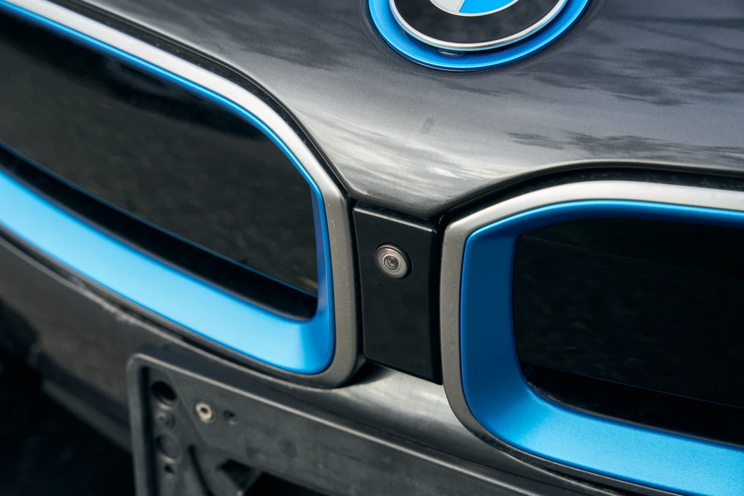 2020 BMW i8 - Image 26 of 31