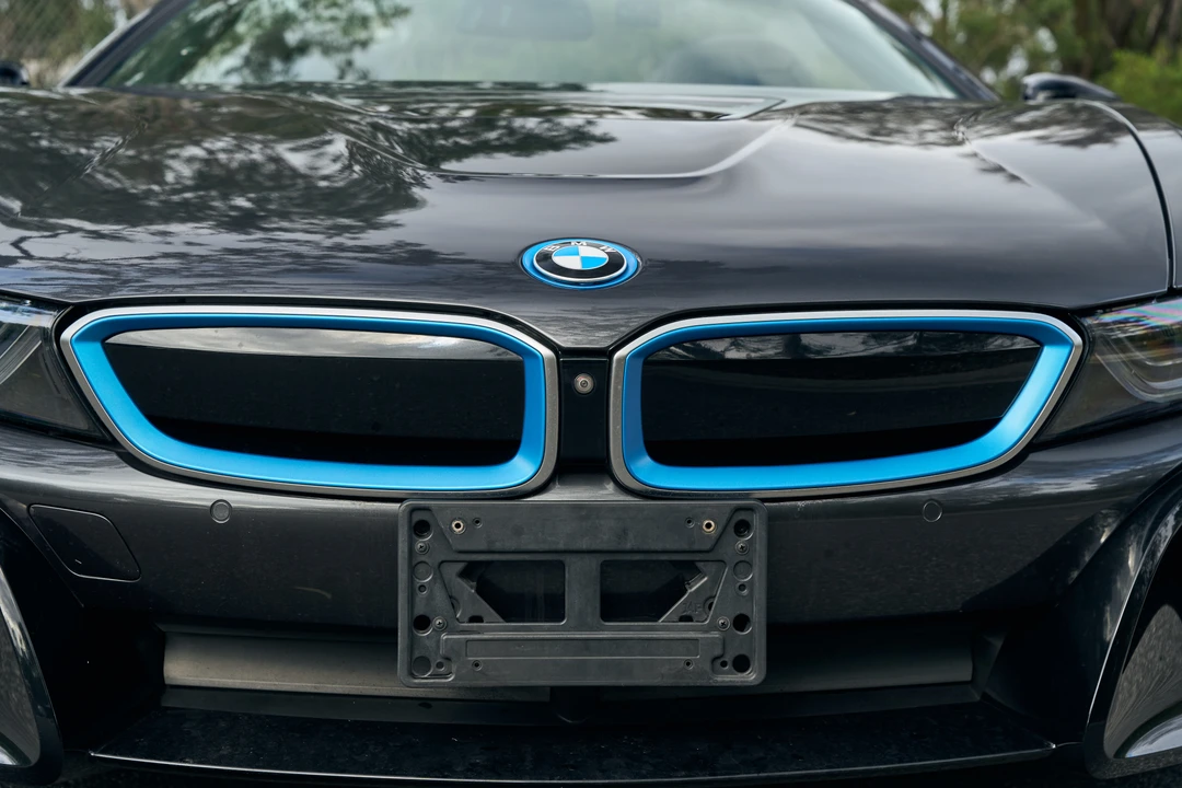 2020 BMW i8 - Image 19 of 31