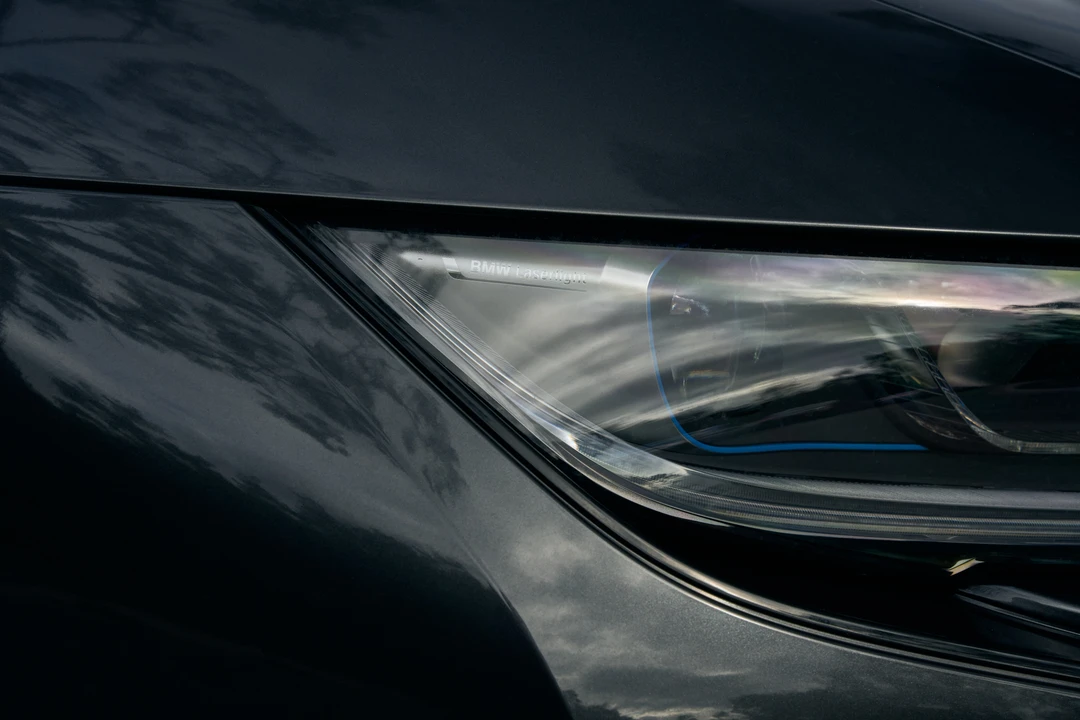 2020 BMW i8 - Image 30 of 31