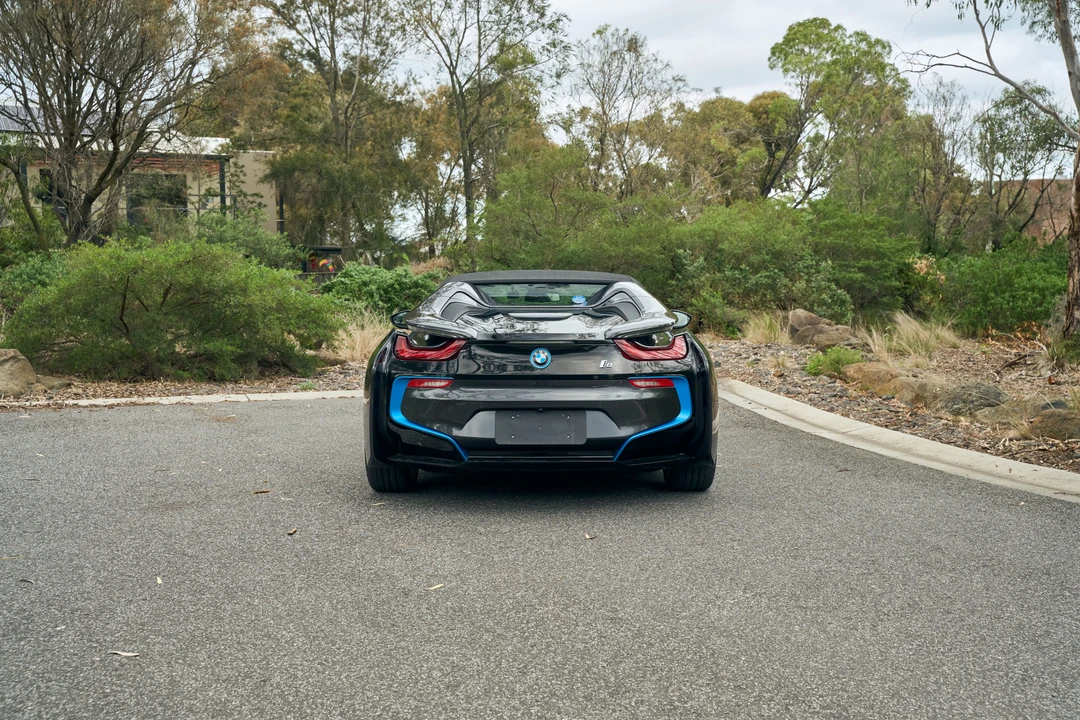 2020 BMW i8 - Image 6 of 31