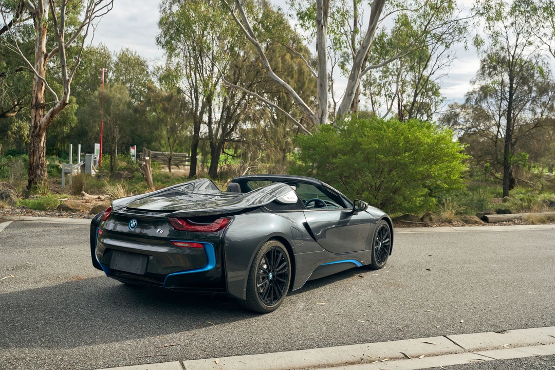 2020 BMW i8 - Image 5 of 31