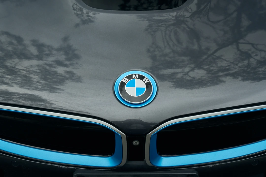 2020 BMW i8 - Image 28 of 31
