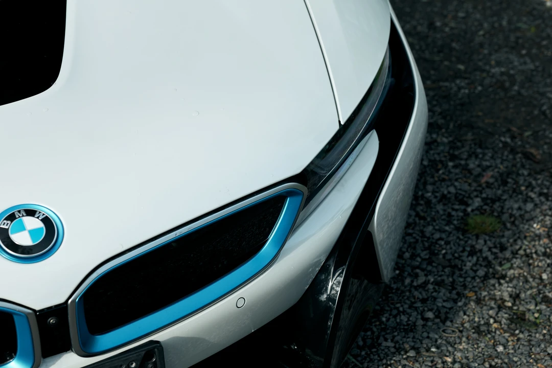 2020 BMW i8 - Image 27 of 31