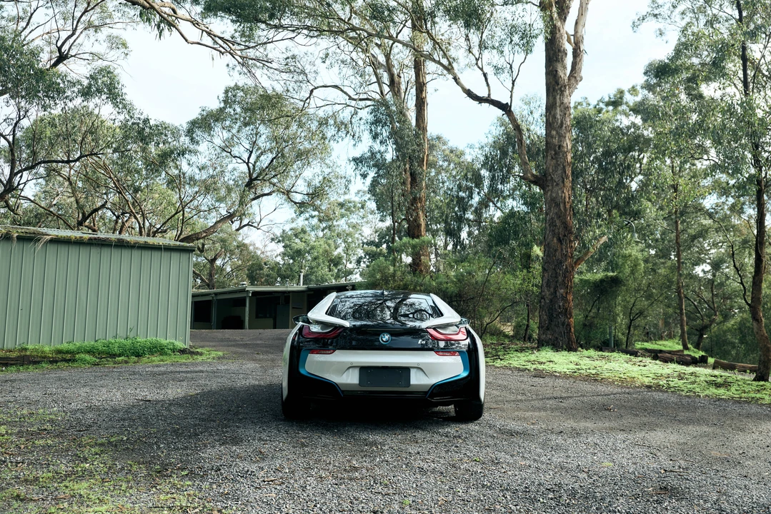 2020 BMW i8 - Image 6 of 31