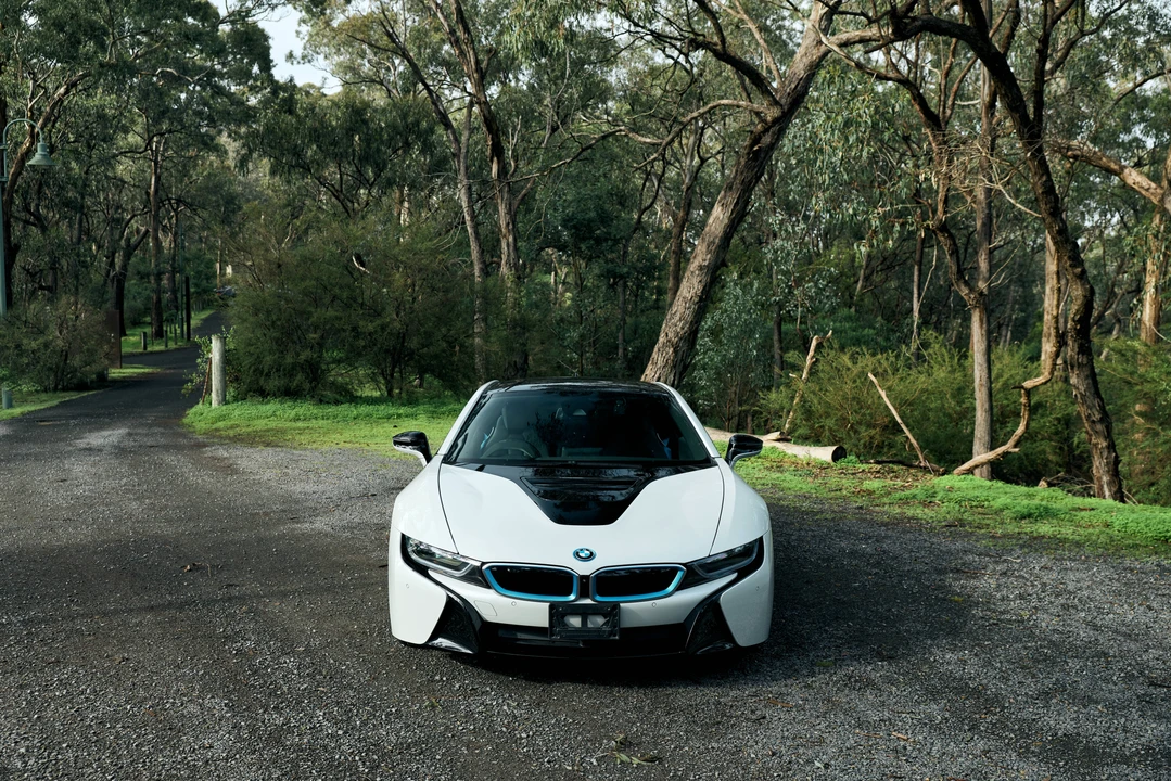 2020 BMW i8 - Image 10 of 31