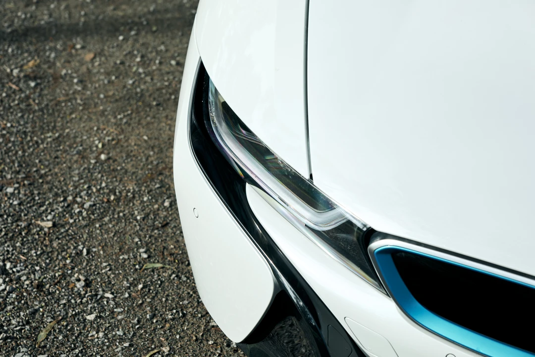 2020 BMW i8 - Image 20 of 31