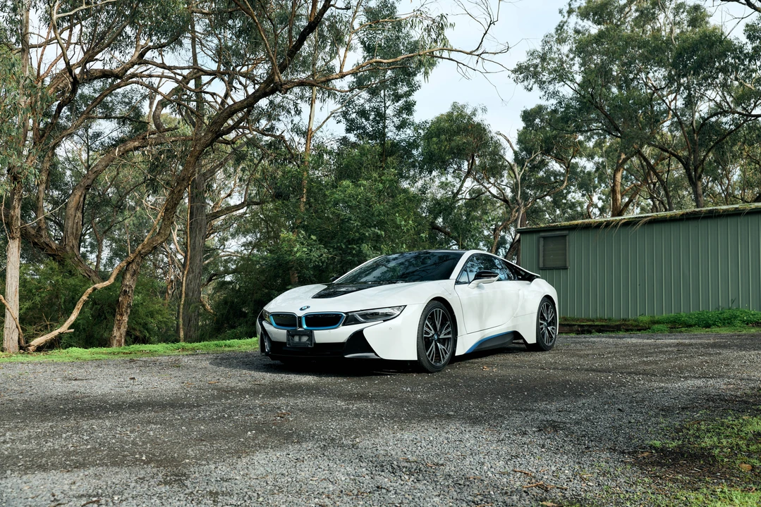 2020 BMW i8 - Image 3 of 31