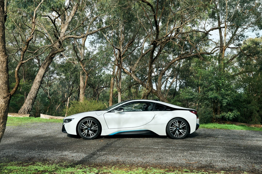 2020 BMW i8 - Image 4 of 31