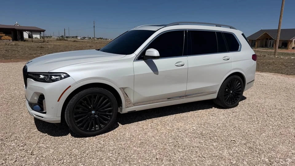 2020 BMW X7 - Image 2 of 10