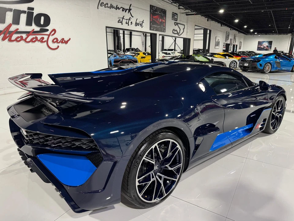 2020 Bugatti Chiron - Image 7 of 21