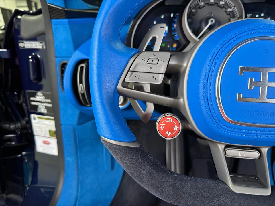 2020 Bugatti Chiron - Image 17 of 21