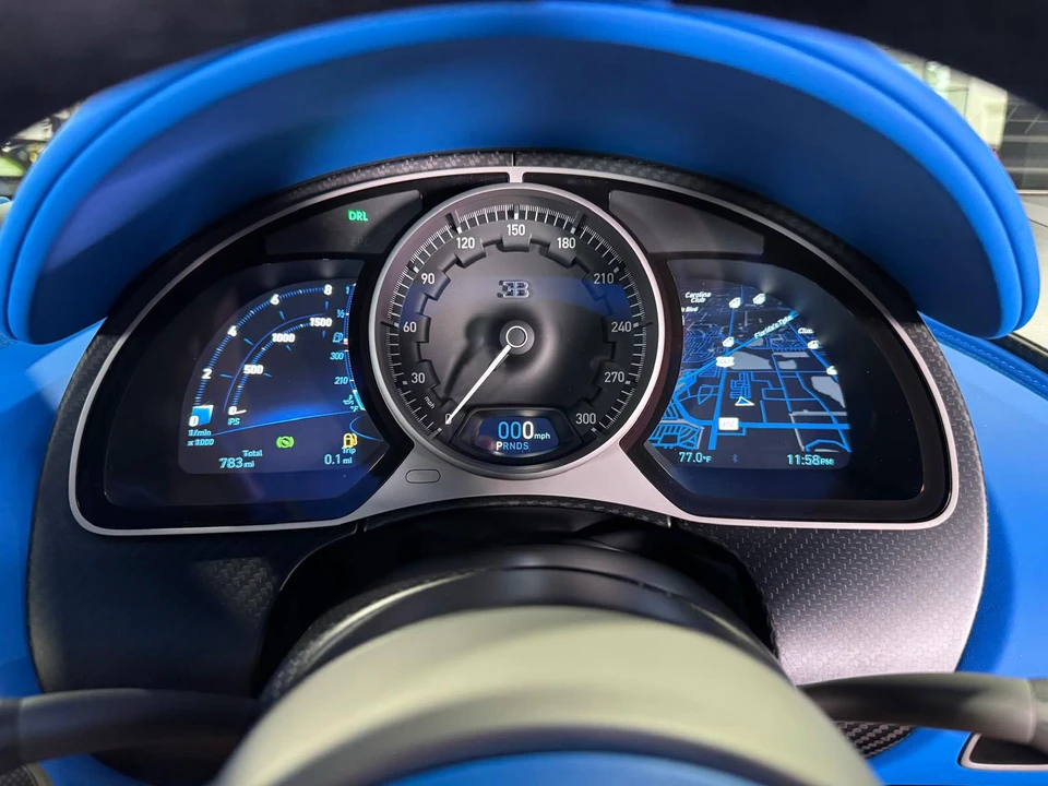 2020 Bugatti Chiron - Image 15 of 21