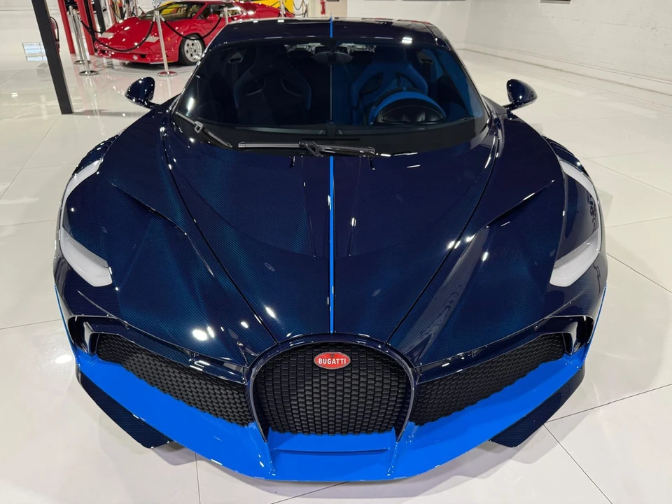 2020 Bugatti Chiron - Image 2 of 21