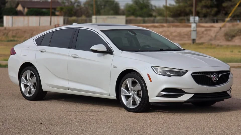 2020 Buick Regal - Image 3 of 10
