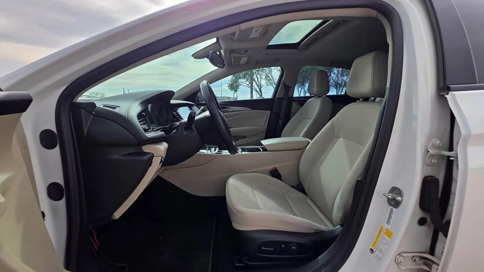 2020 Buick Regal - Image 7 of 10